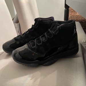 Jordan 11 (cap and gown)